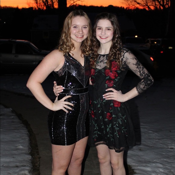 Sequin mini dress 5/6 - Picture 9 of 9